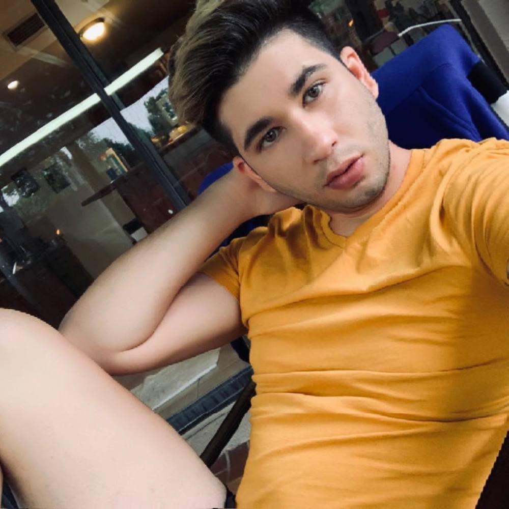 Meet your Posher, Alejandro